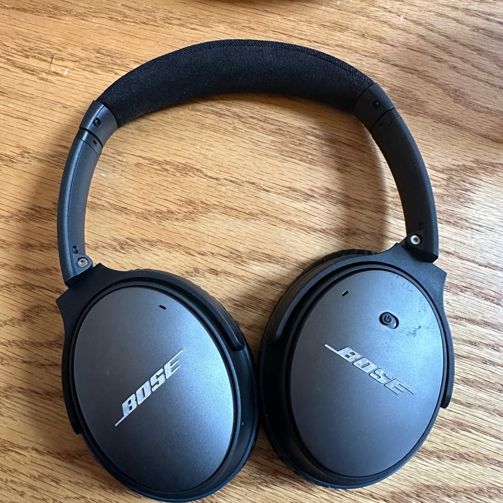 Bose QC25 Headphones